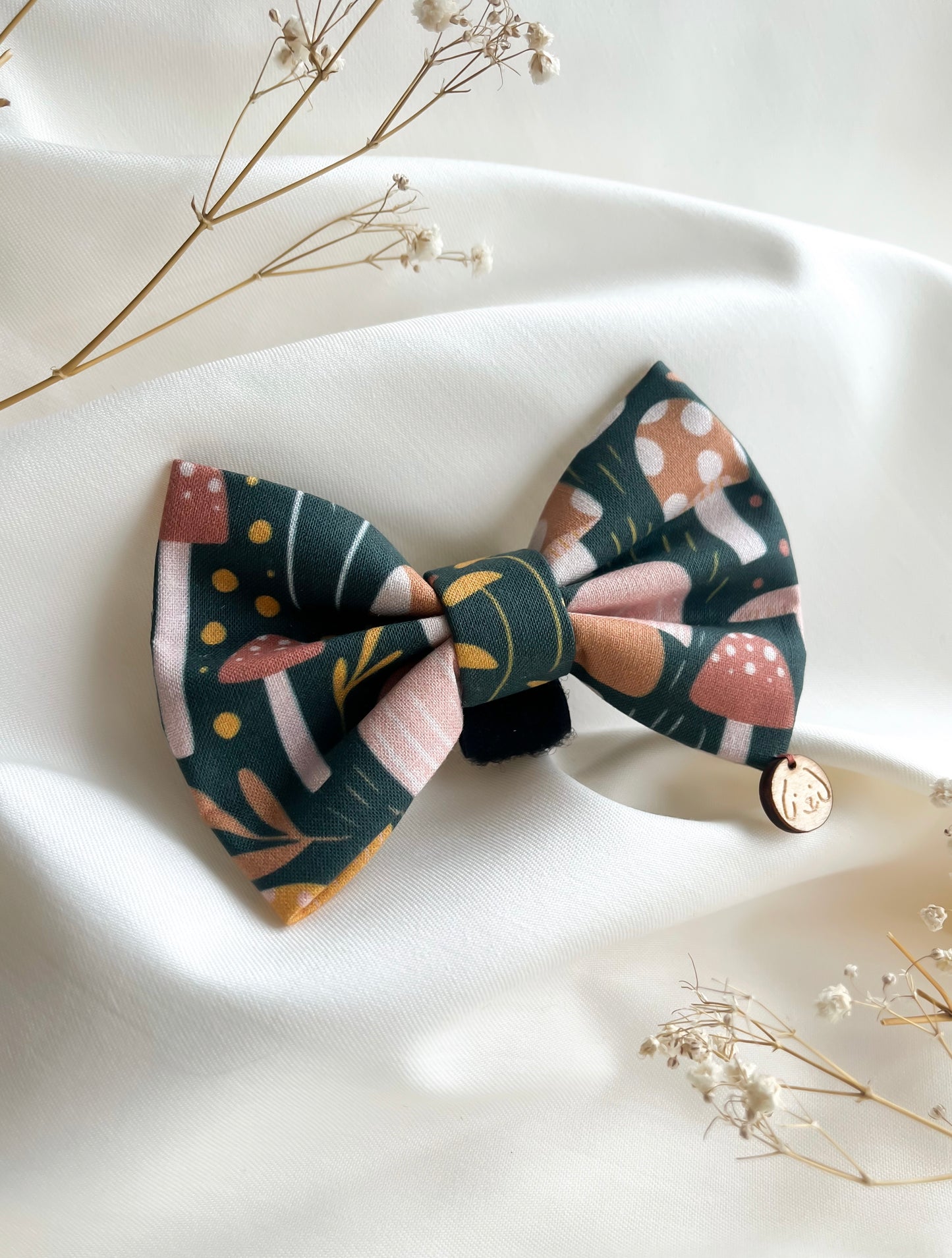 Emerald Green Mushroom Dog Bow Tie